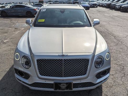 Used 2018 Bentley Bentayga Onyx Edition image 3