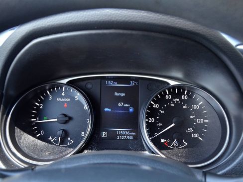 Used 2014 Nissan Rogue S image 14