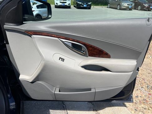 Used 2011 Buick LaCrosse CXL FWD image 25