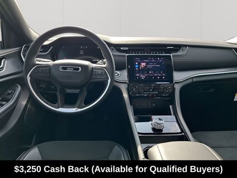 New 2025 Jeep Grand Cherokee Altitude RWD image 26