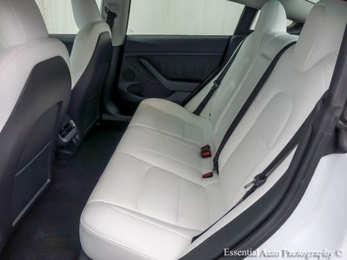 Used 2023 Tesla Model 3 Standard Range image 14