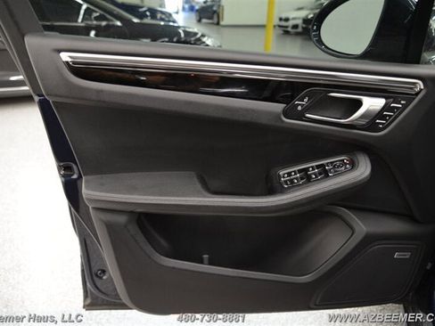 Used 2020 Porsche Macan S image 38