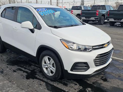 Used 2020 Chevrolet Trax LS image 1