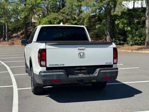 Used 2020 Honda Ridgeline Sport image 9