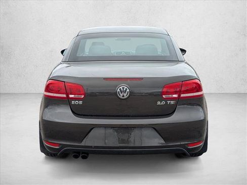 Used 2015 Volkswagen Eos Executive image 6