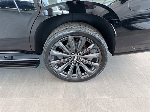 Used 2025 Cadillac Escalade V image 32