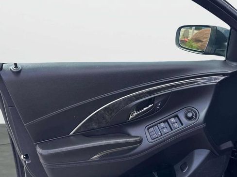 Used 2015 Buick LaCrosse Leather FWD image 16