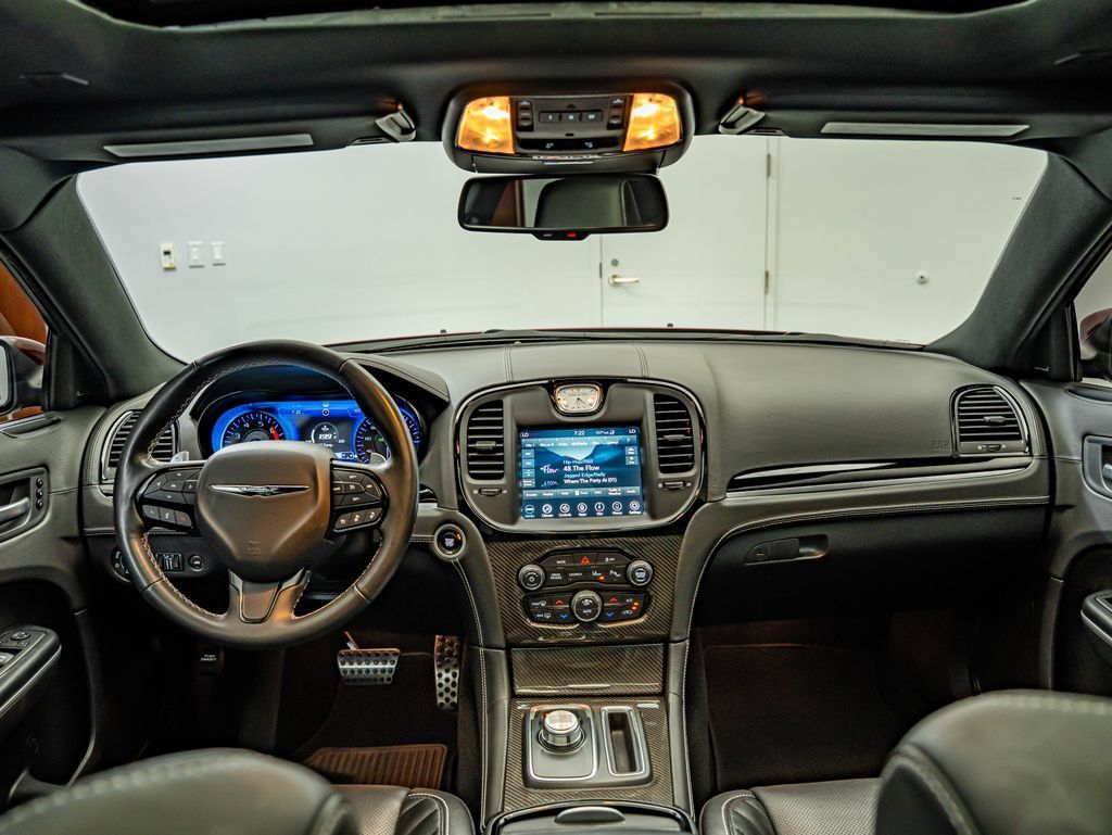 Used 2023 Chrysler 300 C RWD image 4