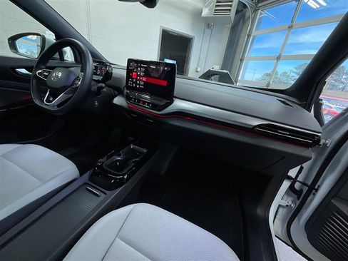 Used 2022 Volkswagen ID.4 Pro S image 27