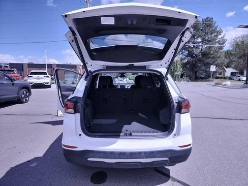 Used 2024 Chevrolet Equinox LT AWD/4WD image 22