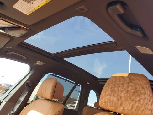 New 2026 BMW X5 M60i image 8