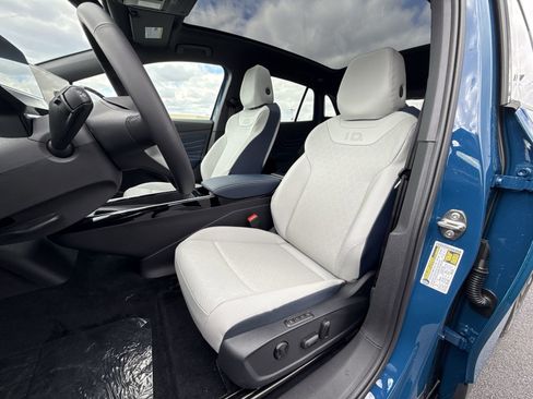 New 2026 Volkswagen ID.4 Pro S image 11