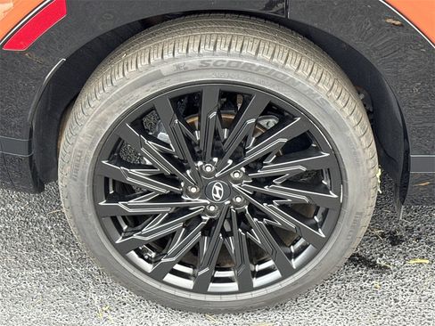 Used 2024 Hyundai Santa Fe Calligraphy image 17