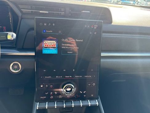 Certified 2025 GMC Terrain Elevation w/ Black Edition AWD/4WD image 31