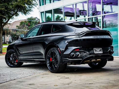 New 2025 Aston Martin DBX 707 image 10