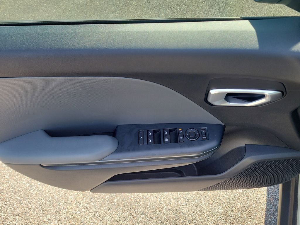 New 2026 Kia K4 FWD image 18