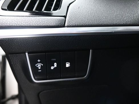 Used 2021 Kia Stinger GT-Line image 26