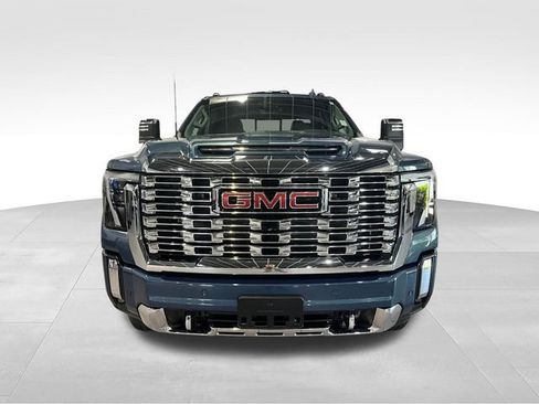 Used 2025 GMC Sierra 2500 Denali w/ Denali Reserve Package AWD/4WD image 2
