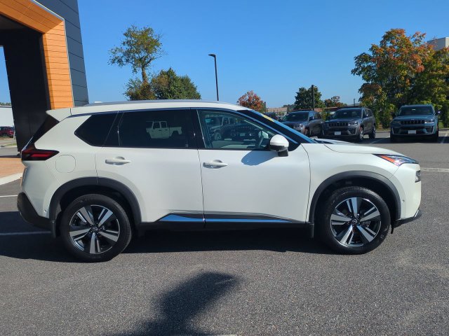 Used 2023 Nissan Rogue SL w/ SL Premium Package AWD/4WD image 3