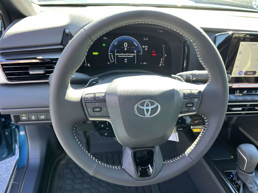 New 2026 Toyota Camry Hybrid FWD image 18