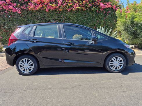 Used 2016 Honda Fit LX image 4