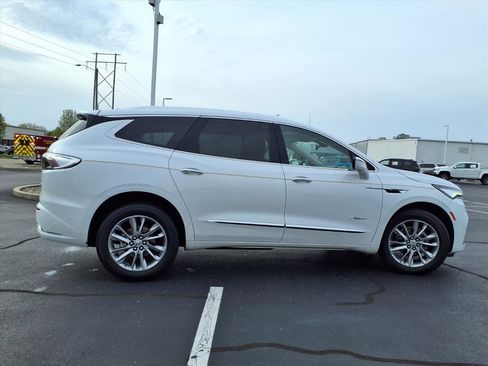 Used 2023 Buick Enclave Avenir w/ Avenir Technology Package AWD/4WD image 40