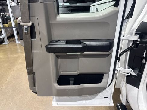 Used 2017 Ford F350 XL w/ Power Equipment Group AWD/4WD image 64