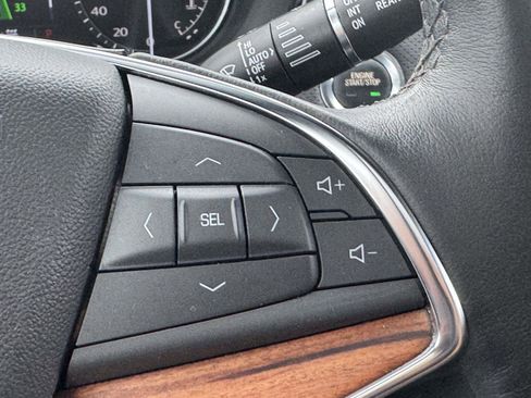 Certified 2022 Cadillac XT5 Premium Luxury w/ LPO, Floor Liner Package image 12