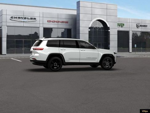 New 2026 Jeep Grand Cherokee L Limited w/ Limited Altitude Package AWD/4WD image 15