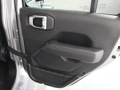 Used 2021 Jeep Wrangler Unlimited Sahara w/ Cold Weather Group AWD/4WD image 21
