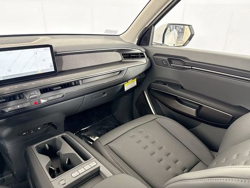 New 2026 Kia EV9 Wind image 29