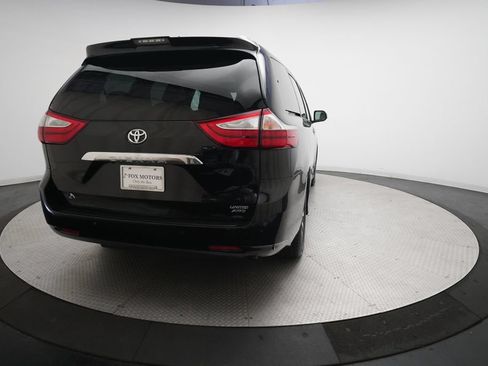 Used 2018 Toyota Sienna Limited Premium w/ Carpet Mat Package AWD/4WD image 13
