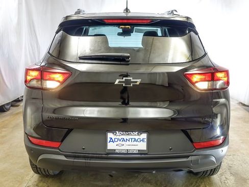 New 2026 Chevrolet TrailBlazer LT w/ Midnight Edition FWD image 6