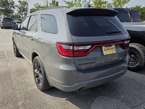 Used 2024 Dodge Durango R/T w/ Blacktop Package RWD image 3