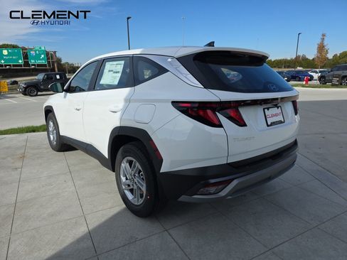 New 2026 Hyundai Tucson SE image 8