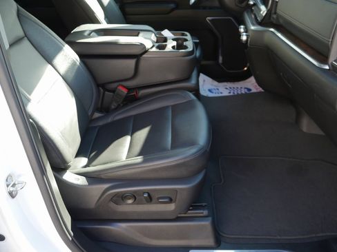 Used 2024 GMC Sierra 1500 SLT image 21