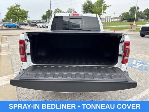 Used 2023 RAM 1500 Laramie AWD/4WD image 3