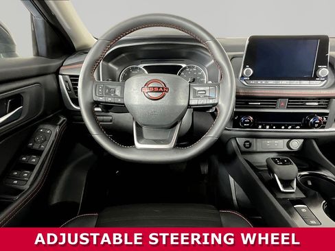 Used 2026 Nissan Rogue SV AWD/4WD image 8