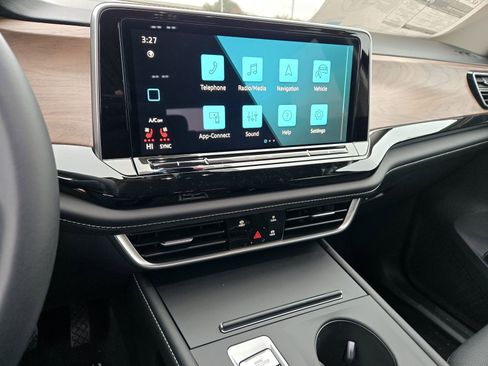 New 2026 Volkswagen Atlas SE image 11