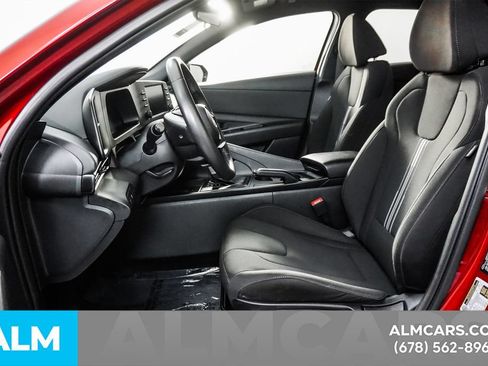 Used 2025 Hyundai Elantra Sport FWD image 16