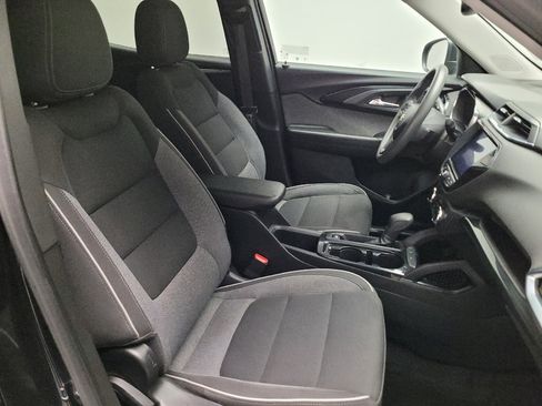 Used 2021 Chevrolet TrailBlazer LT w/ Convenience Package FWD image 21
