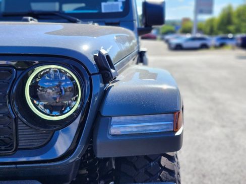 New 2026 Jeep Gladiator Sport AWD/4WD image 10