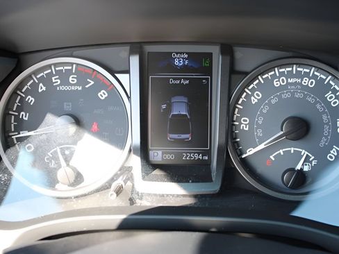 Used 2023 Toyota Tacoma TRD Sport AWD/4WD image 11