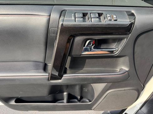Certified 2020 Toyota 4Runner TRD Off-Road Premium w/ Moonroof Package AWD/4WD image 14