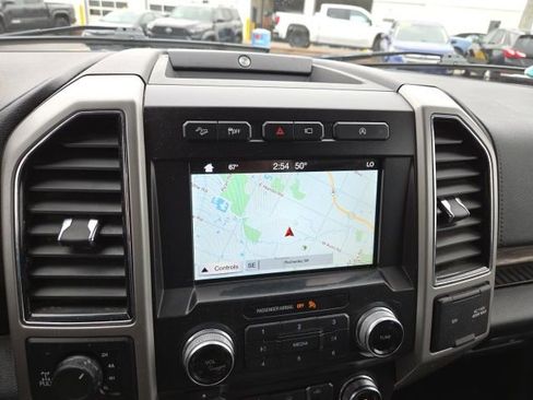 Used 2018 Ford F150 Lariat w/ Equipment Group 502A Luxury AWD/4WD image 14
