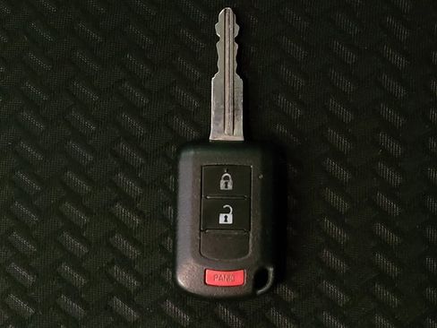 Used 2019 Mitsubishi Eclipse Cross LE AWD/4WD image 32