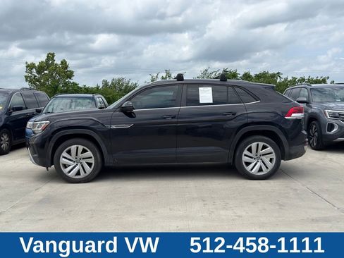 Used 2020 Volkswagen Atlas Cross Sport SE FWD image 7