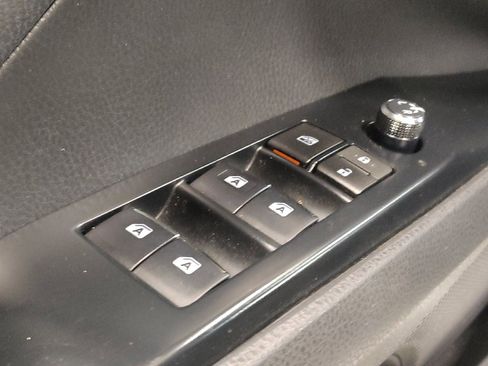 Used 2018 Toyota Camry XSE image 27