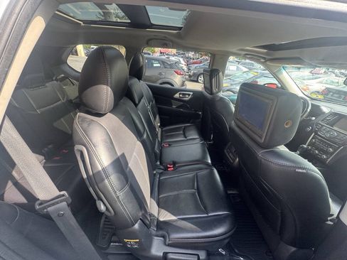 Used 2015 Nissan Pathfinder Platinum w/ Cargo Package FWD image 27