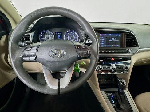 Used 2020 Hyundai Elantra SEL FWD image 11